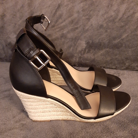 Wedge Heels - Picture 4 of 5